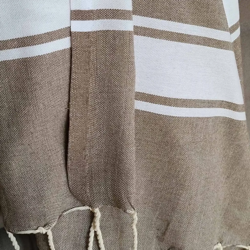 fouta serviette de plage taupe