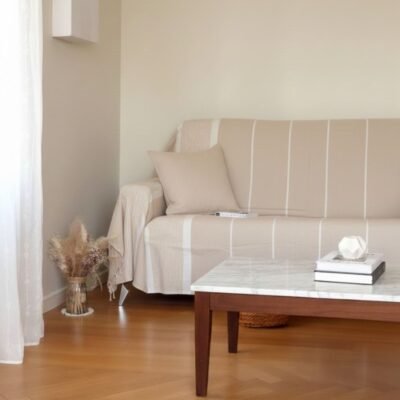 jeté de canapé beige