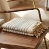 serviette de plage beige