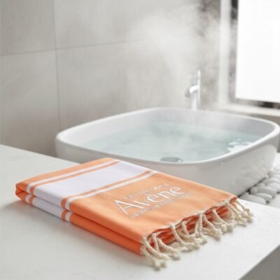 Fouta orange brodée